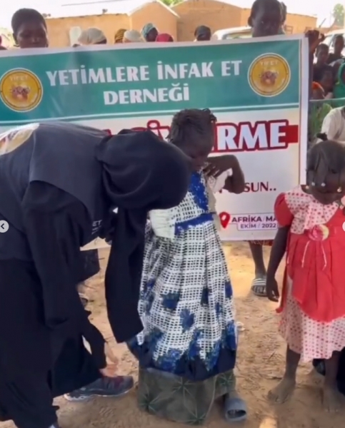 Mali Yetim Giydirme Etkinliği